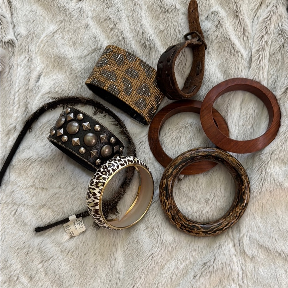 Stylish Women's Accessory Set - Brown, Black, Gold